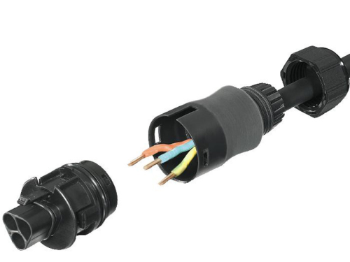 Stecker oder Kupplung montieren