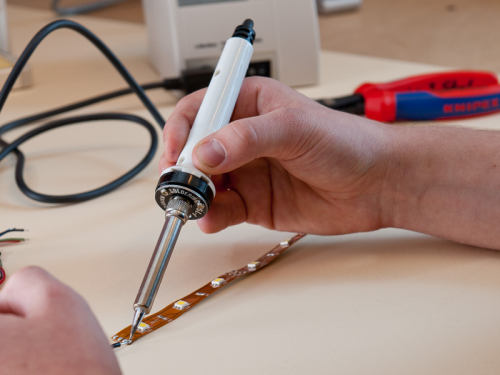 Stecker/Kupplung/Leitung 2polig anlöten, Lötstelle isoliert, Abdichtung