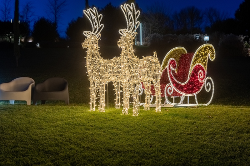 VERLEIH: LED 3D-Motiv "Schlitten" Rot/Gold | HxBxT: 150x225x95cm | 230/24V | 269W | Warmweiß | inkl. Netzteil | IP44 |