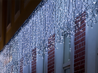 Lichtervorhang - verzaubert durch den Schleier aus zarten Lichtpunkten - eisweiß, 250x700 cm (BxL), Kabel schwarz