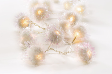 LED-Lichterkette - tauchen Sie in eine luftige Schneewolke von zarter Schönheit