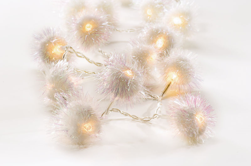 LED-Lichterkette - tauchen Sie in eine luftige Schneewolke von zarter Schönheit