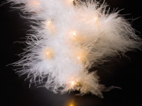 Federboa, weiß - sorgt für eine verspielte und glamouröse Atmosphäre zugleich