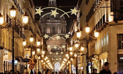 2D-Straßenfigur Sternschnuppen "Camopi" Silber | LED warmweiß | BxH:300x75cm | 648 LEDs, davon 20 blinkend | 24V | 25W | inkl. Netzteil | IP44 |