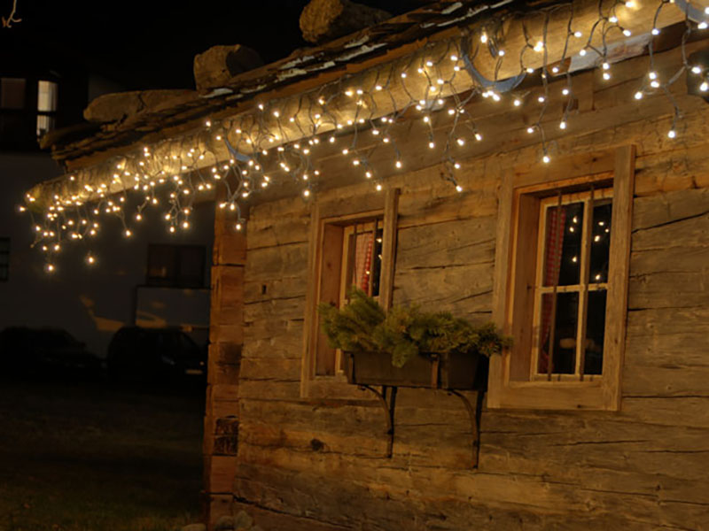 Kurze Lichtervorhänge