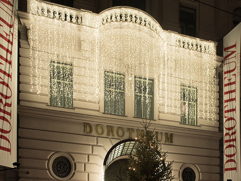 Weihnachtliche Lichtervorhänge